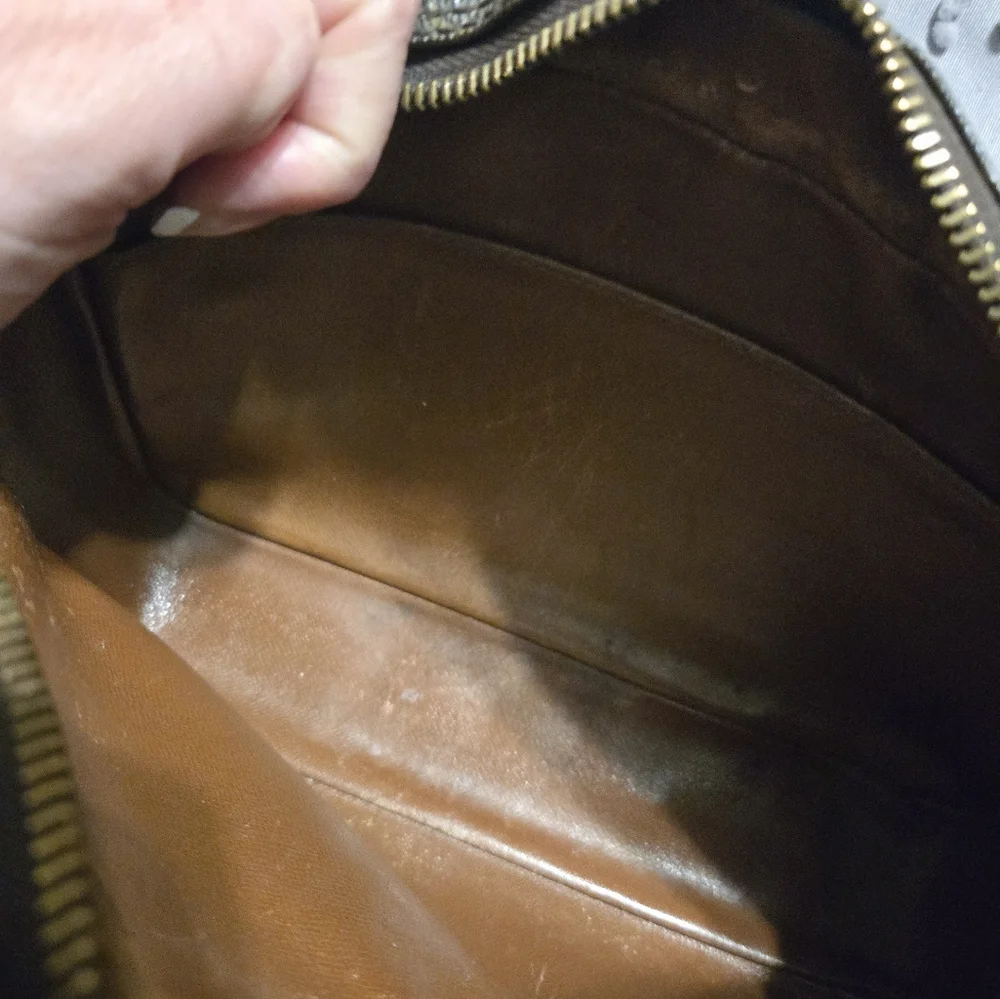 Cosmetic bag - Picture 7 of 11